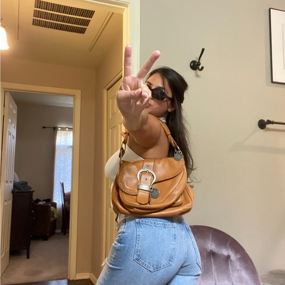 MY LIVE POSH SHOW!🎉Like to be notified when I go live!💖 - Picture 10 of 16